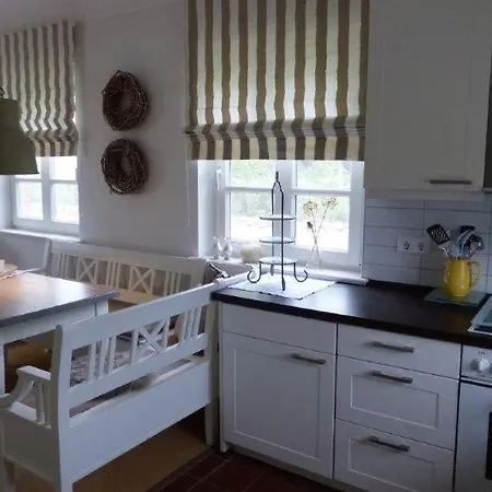 Holiday home Reetdachhaushaelfte-1 *