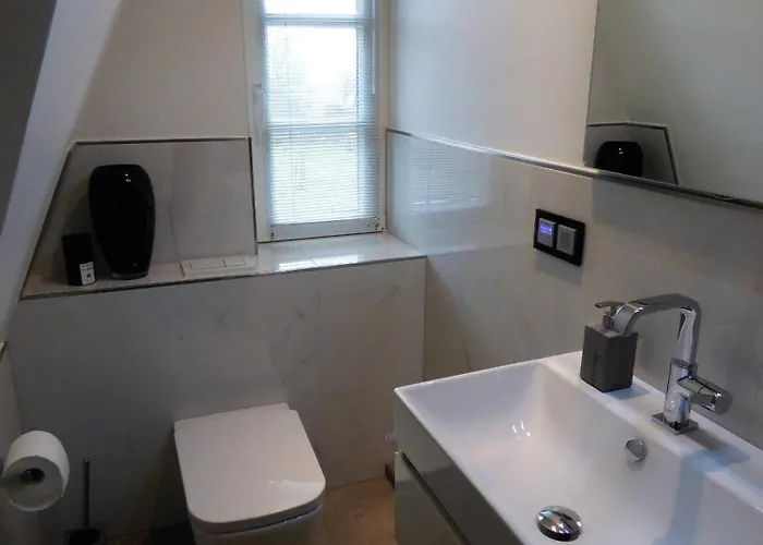 Reetdachhaushaelfte-1 * ザンクト・ペーター・オルディング